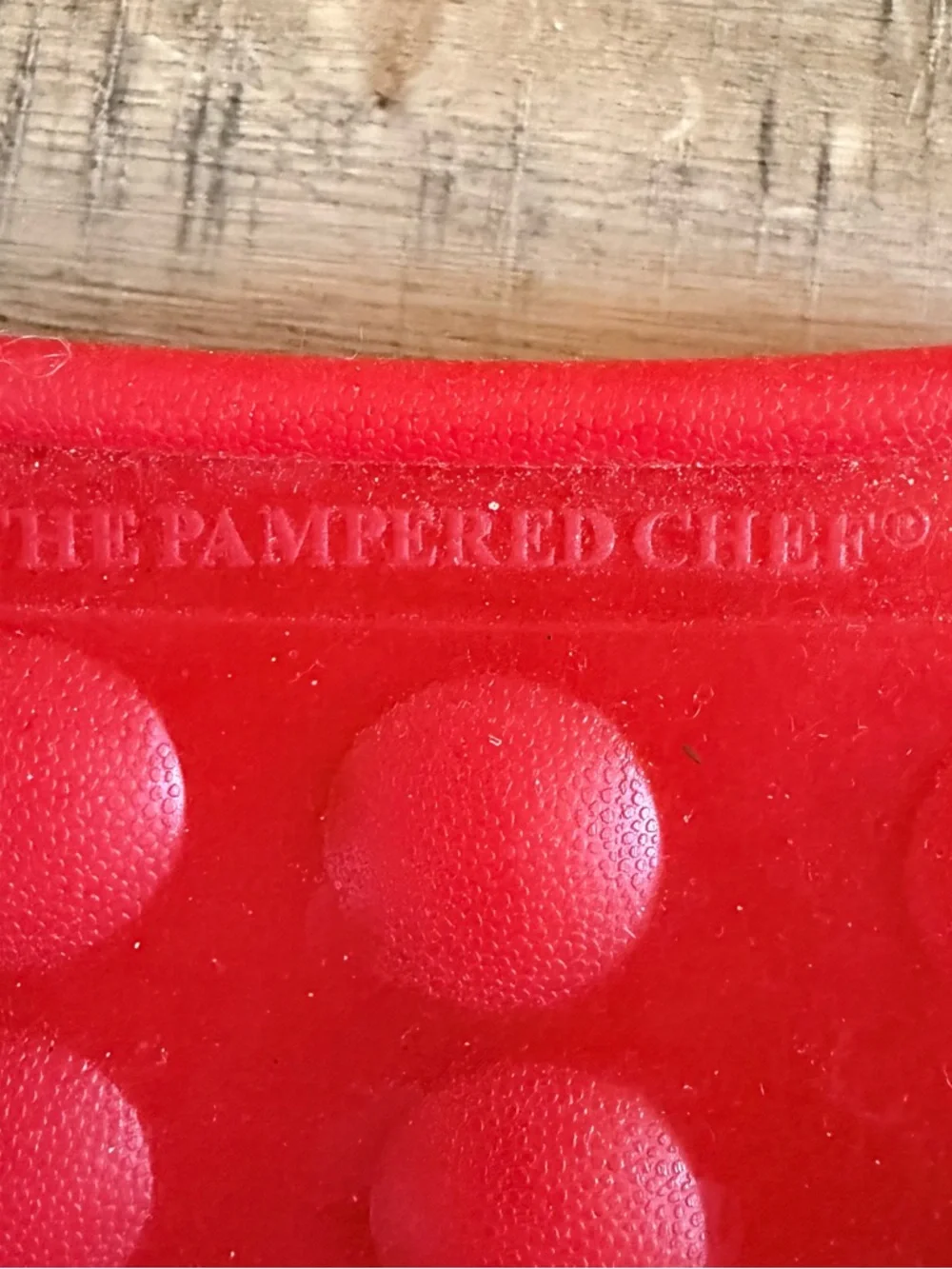 The‎ Pampered Chef Red Silicone Oven Mitt
